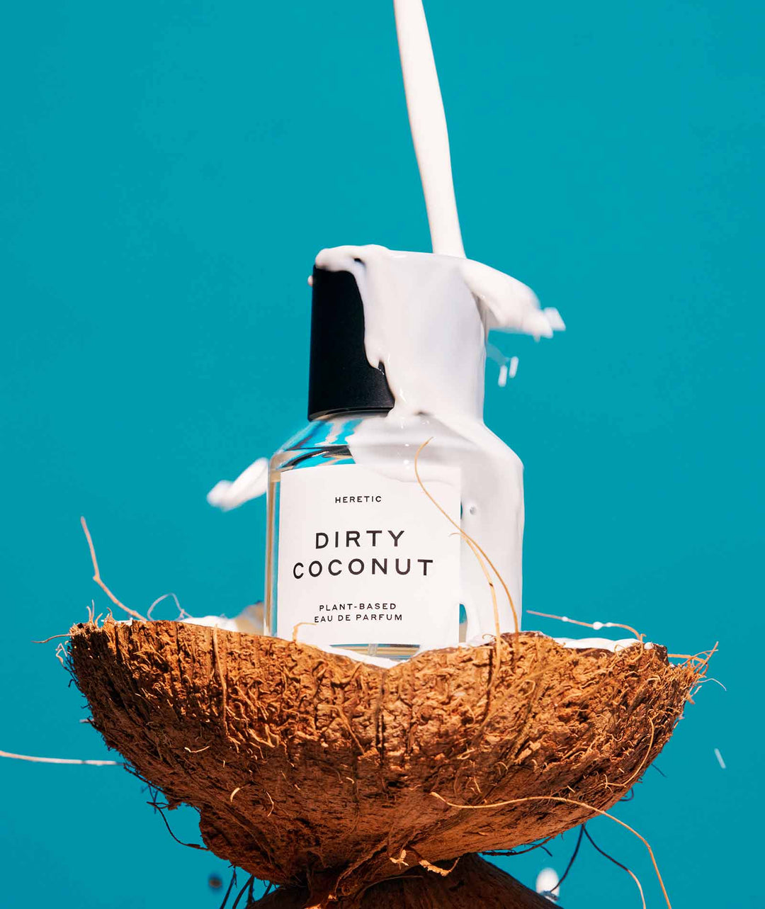 Dirty Coconut mit türkisem Hintergrund Heretic Parfum